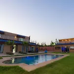 Villa Myad